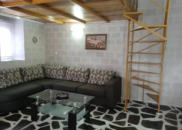 Sunshine Apartment *